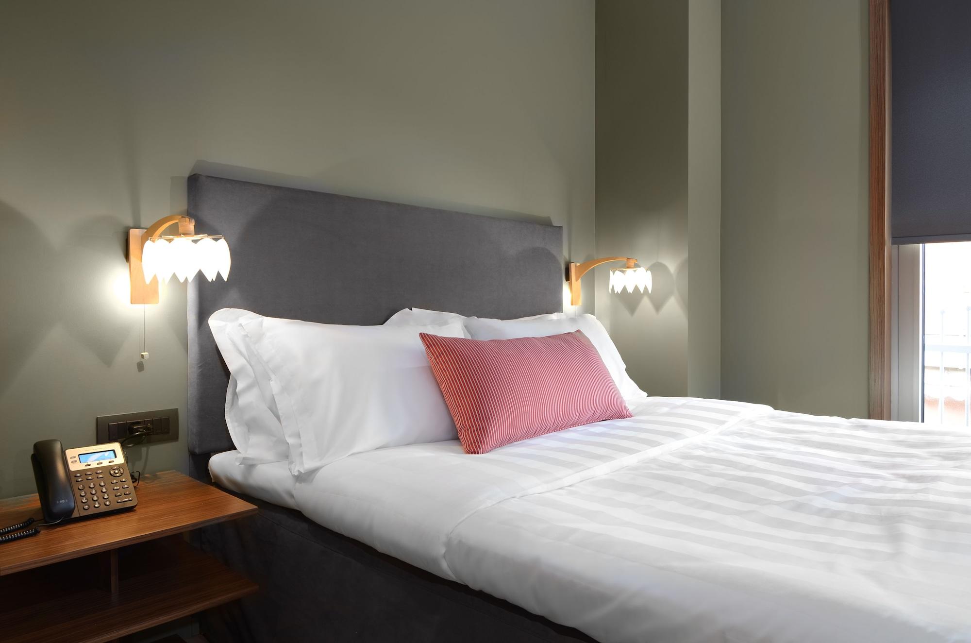 Lake Spirit Boutique Hotel & Spa อิโออันนินา ภายนอก รูปภาพ
